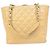Chanel Piccola Borsa da Shopping Trapuntata in Caviar Grande Beige - vista 2