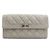 Cartera Larga Boy Chanel en Gris Castaño