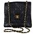 Timeless Chanel Vintage Matelassé Schultertasche aus Lammleder
