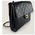 Timeless Chanel Vintage Matelassé Schultertasche aus Lammleder - Ansicht 11