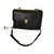 Borsa Chanel in pelle liscia nera con chiusura CC dorata Nero