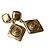 Orecchini pendenti Chanel CC motivo diamante metallo dorato Gold hardware