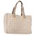 CHANEL Nuova Borsa Tote da Viaggio Nylon Beige Oro CC Auth bs30087 D'oro
