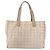 CHANEL Nuova Borsa Tote da Viaggio Nylon Beige Oro CC Auth bs30087 D'oro - vista 2