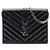 Envelope de corrente em couro de bezerro chevron preto com tachas Monogram da Saint Laurent.