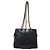 Borsa a spalla in caviale con logo ricamato Chanel nera Nero