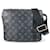 Borsa a tracolla Louis Vuitton Monogram Eclipse District PM NM Nero  - vista 1