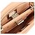 Fendi Bolsa crossbody mini em shearling rosa bebê Peekaboo - vista 6