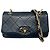 Borsa a tracolla in pelle trapuntata Chanel nera / dorata con logo CC Nero