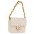 CHANEL Llavero Matelassé de Piel de Cordero Oro Blanco CC Auth bs33121 Dorado