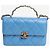 Chanel Pequena bolsa transversal de couro de cordeiro azul acolchoada - vista 2