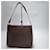 Céline Borsa a Spalla Triomphe Macadam Marrone  - vista 10