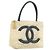 Borsa tote standard CHANEL in tela beige con CC dorato Auth BSZ077 D'oro