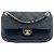 Chanel Blu CC in Denim Trapuntato e Pelle di Vitello con Tasca Frontale a Patta Singola Blu navy
