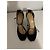 Gucci Sandali con tacco in camoscio nero con catena dorata - vista 2