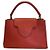 Borsa Louis Vuitton Capucines MM in pelle rosa