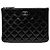 Clutch O de charol negro acolchado de Chanel pequeño