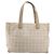 CHANEL Nuova linea da viaggio Borsa a mano in nylon beige oro CC Auth BA12132 D'oro - vista 2