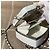 Bolsa de maquiagem compacta Chanel 21K Collection em pele de cordeiro branca Branco - vista 4