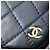 Chanel Pequena Bolsa de Câmera em Couro de Cordeiro Matelassé com Fivela Preto - vista 6