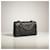 Borsa Chanel Classic Flap in Pelle Martellata Nera Nero - vista 2