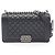 Borsa a tracolla Boy di Chanel in pelle di vitello martellata nera Nero