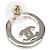 Orecchini a lobo tondi Chanel Coco Mark Argento - vista 3