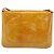 Louis Vuitton Thompson Street Monogram Vernis Medium Amarillo - vista 2