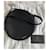 Versace runde Crossbody-Tasche aus schwarzem Leder mit Medusa-Kette  - Ansicht 11