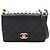 Chanel Matelassé Schultertasche Schwarz