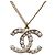 Collana con pendente Chanel Gold CC placcata oro con perle finte D'oro