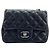 Borsa a tracolla Chanel Mini Matelassé in nero - vista 2