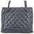 Borsa Tote Chanel Reissue in nero - vista 3