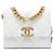 Chanel gesteppter Caviar-Kartenhalter mit Kette in Weiß