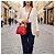 Borsa a tracolla Louis Vuitton Capucines BB in pelle Taurillon Rosso - vista 2
