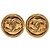 Orecchini Chanel Gold CC placcati oro tondi con clip D'oro