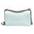 Chanel Boy Medium Flap Bag aus hellblau irisierendem Leder - Ansicht 2