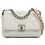 Bolsa Chanel 19 em pele de cordeiro branca com ferragens de dois tons Branco