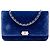 Portafoglio Boy Chanel in velluto trapuntato blu con catena