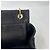 Bolsa de mão Chanel em tecido preto acolchoado com corrente dourada - vista 13