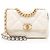 Gabrielle Borsa a tracolla Chanel Lambskin 19 Medium Flap Bianco