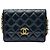 Chanel Season Candy WOC aus schwarzem Lammleder mit Goldhardware