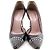 Gucci Scarpe in pelle nera con borchie argentate Nero