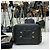 Chanel Piccola borsa a tracolla Cosmetic in serie Caviar nero - vista 3