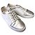 Chanel Sneakers metallizzate argento con logo CC da donna