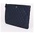 Chanel Grande clutch in pelle blu navy caviar - vista 3