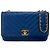 Chanel Borsa a tracolla CC Lambskin WOC con motivo Chevron e catena Blu