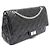 Chanel Vintage Schultertasche mit großer silberner Kette aus schwarzem Lackleder - Ansicht 2