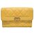Chanel Gelbe Boy Flap Compact Wallet Serie aus Lammleder