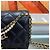 Chanel Borsa con patta e catena con logo di perle Nero Oro - vista 4